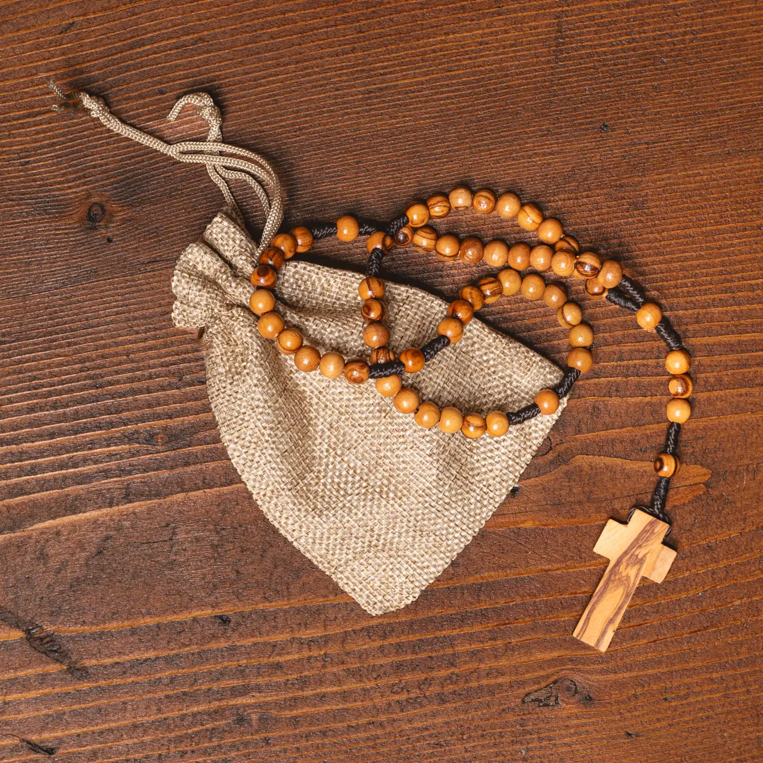 malebetlejempl_produttosolivo_6webp - Małe Betlejem - Dewocjonalia z drzewa oliwnego Różaniec z drewna - krzyżyk i certyfikat autentyczności